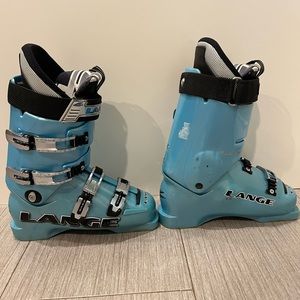 COPY - Ski boots
